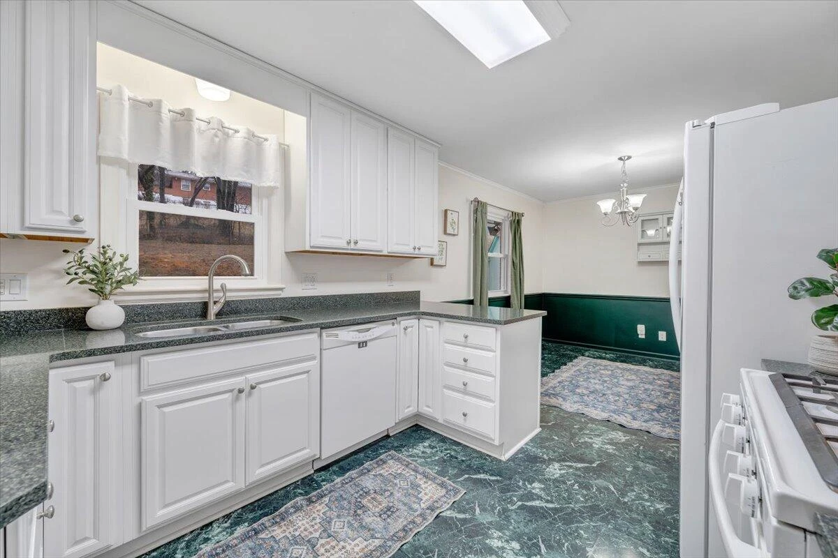 5033 Youngwood DR NW - Photo 22