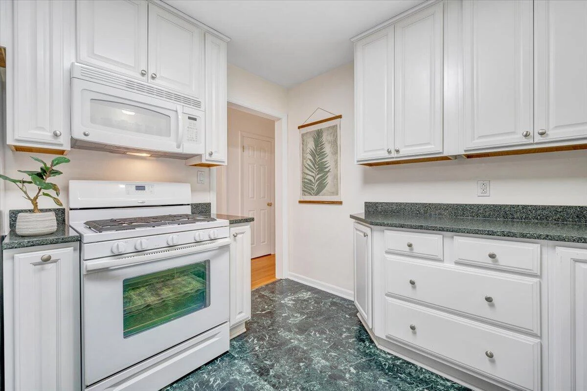 5033 Youngwood DR NW - Photo 23