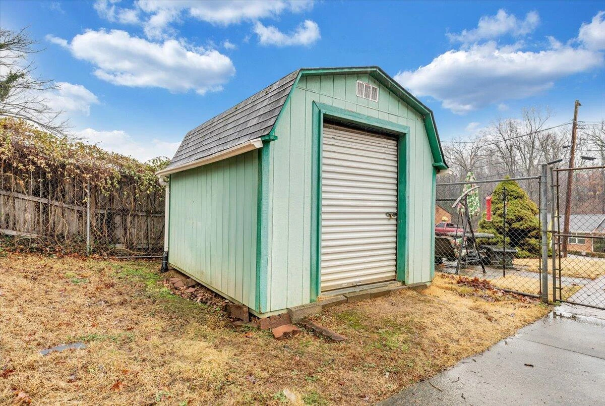 5033 Youngwood DR NW - Photo 39