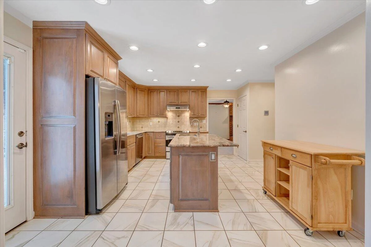 302 Ivy LN - Photo 19