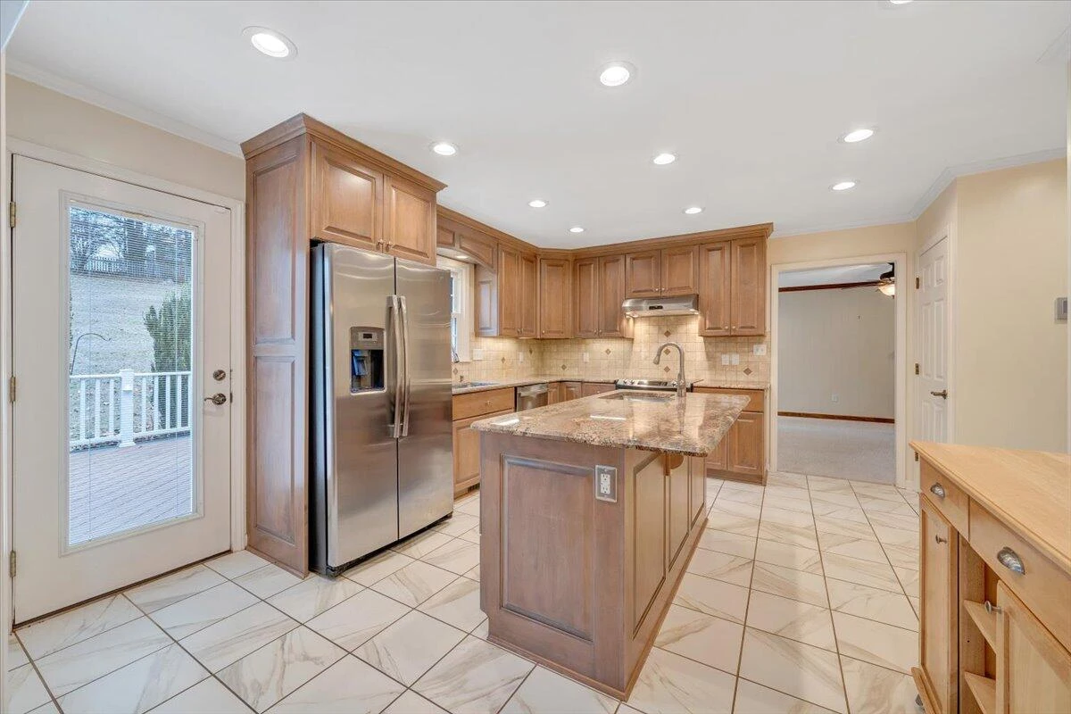 302 Ivy LN - Photo 20