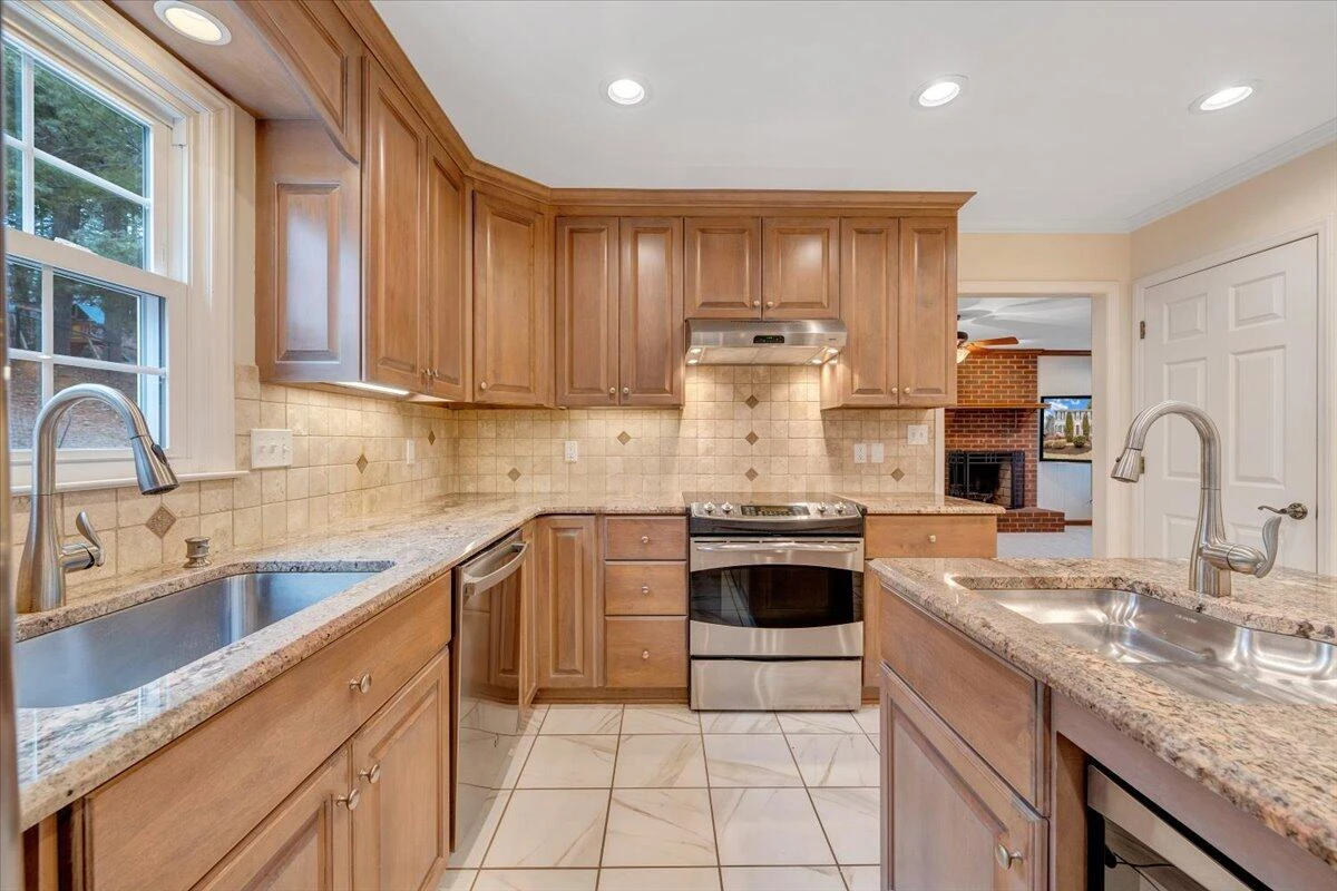 302 Ivy LN - Photo 22