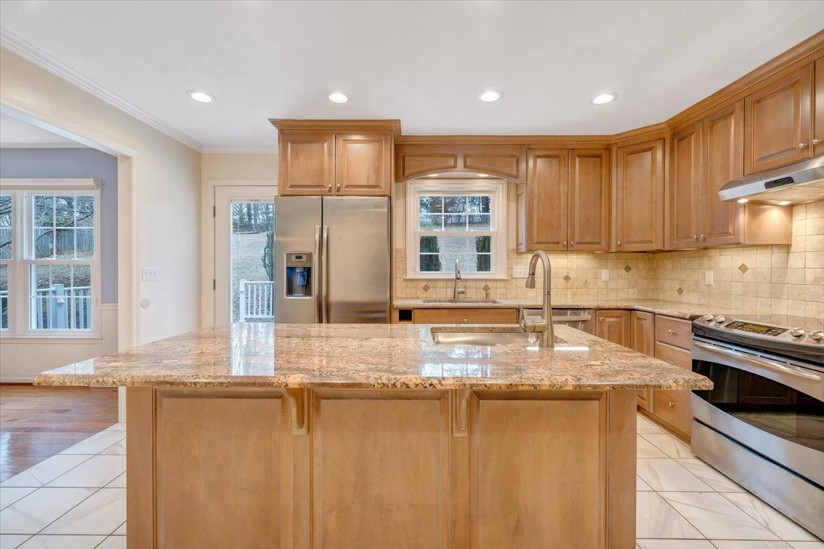 302 Ivy LN - Photo 25