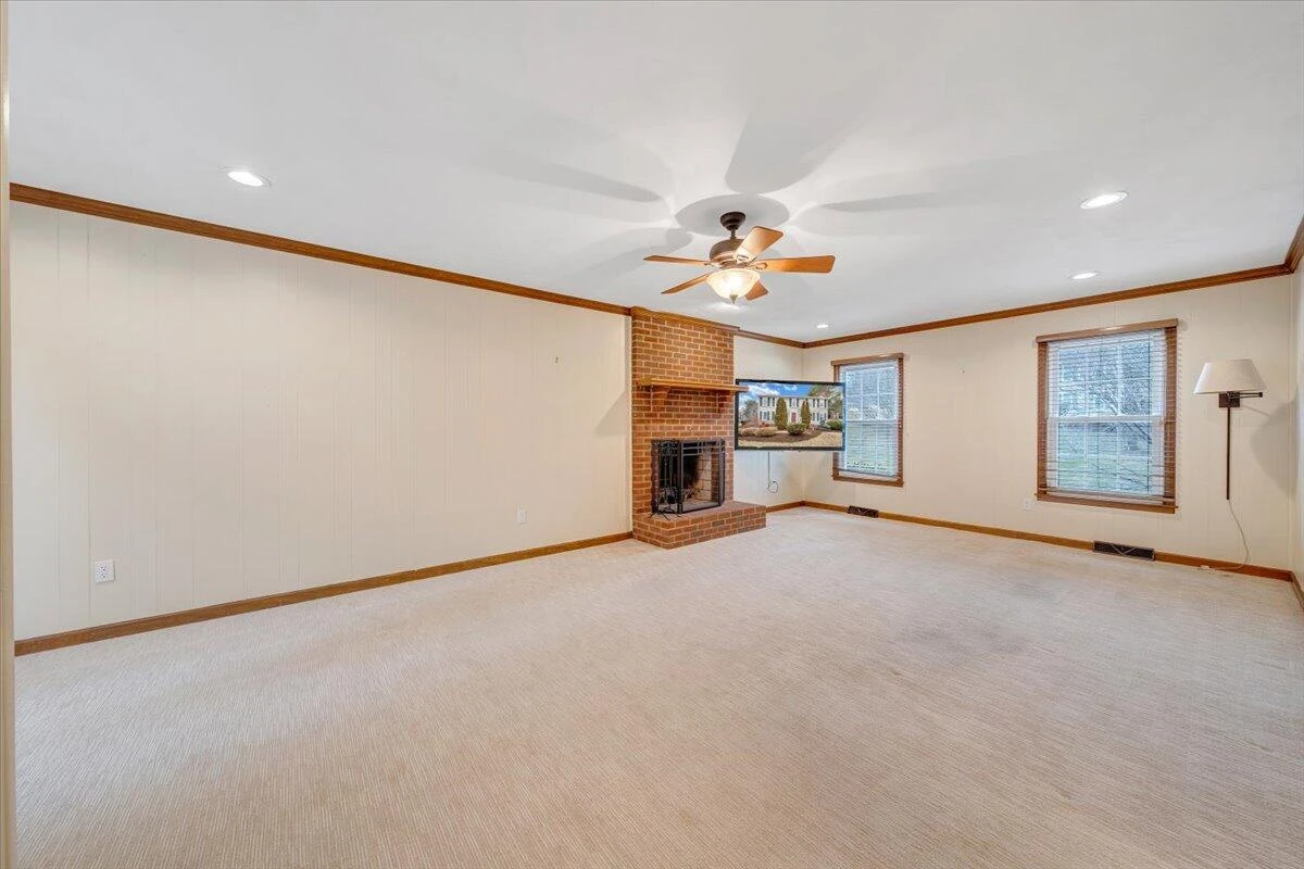 302 Ivy LN - Photo 27