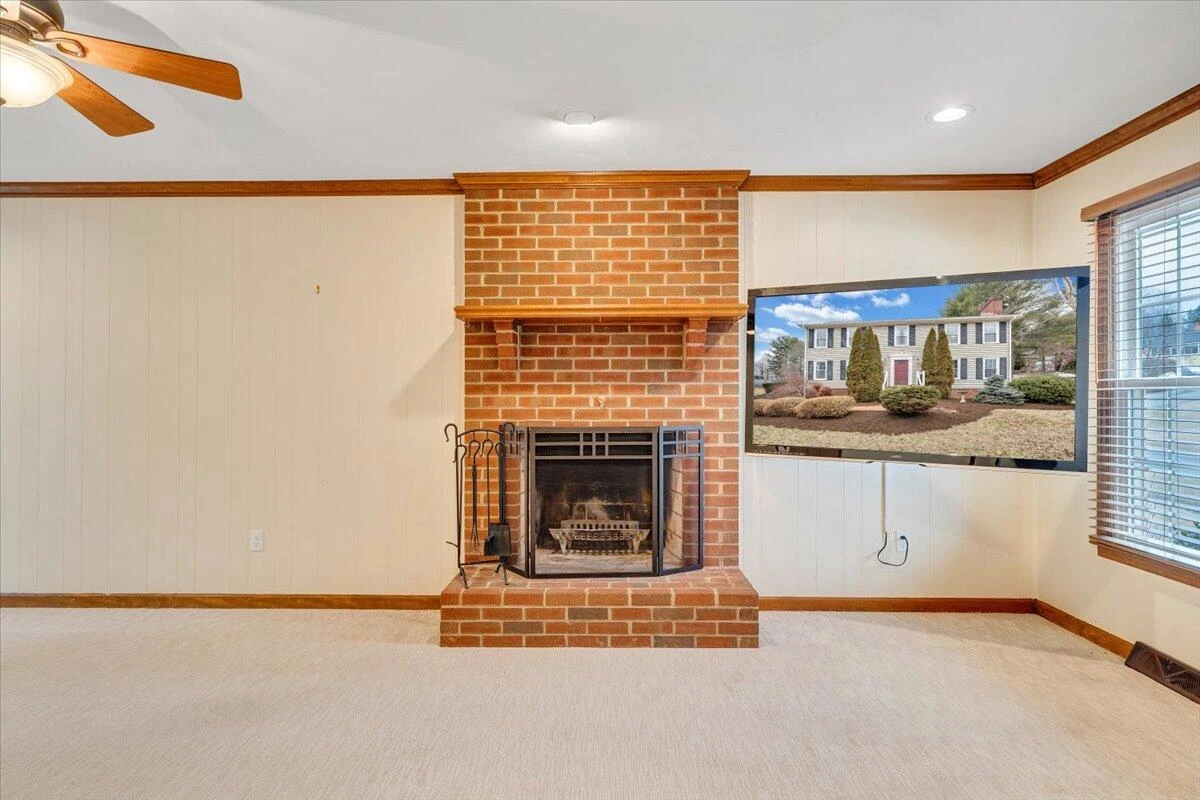302 Ivy LN - Photo 28