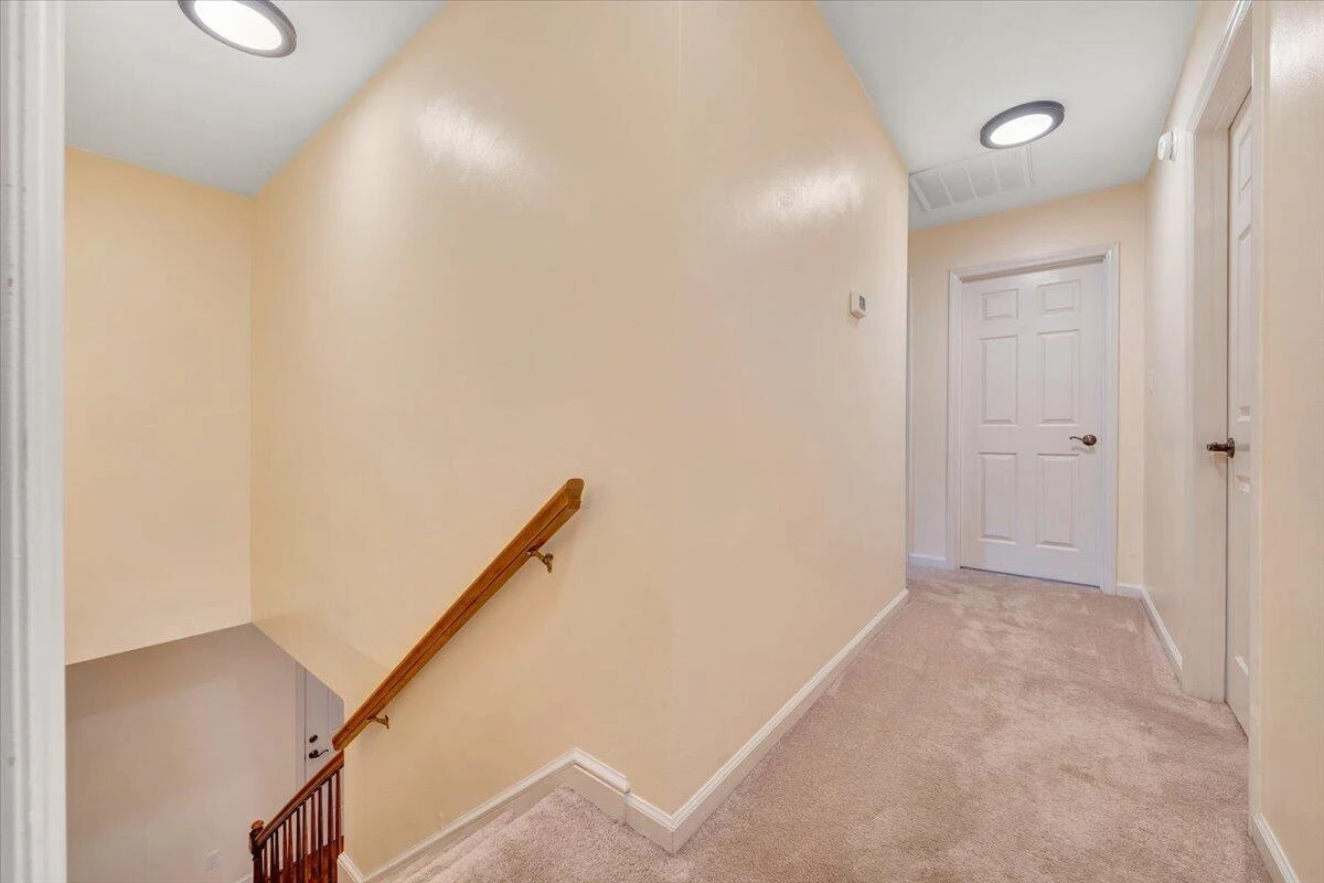 302 Ivy LN - Photo 35