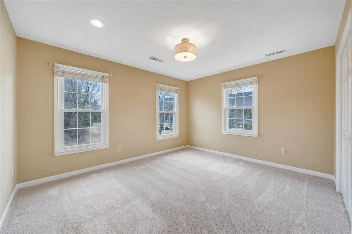 302 Ivy LN - Photo 49
