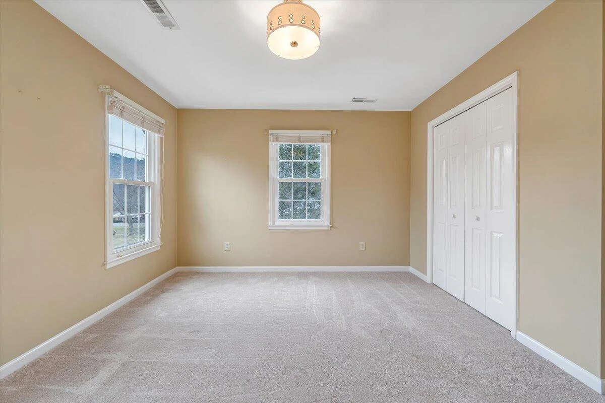 302 Ivy LN - Photo 51