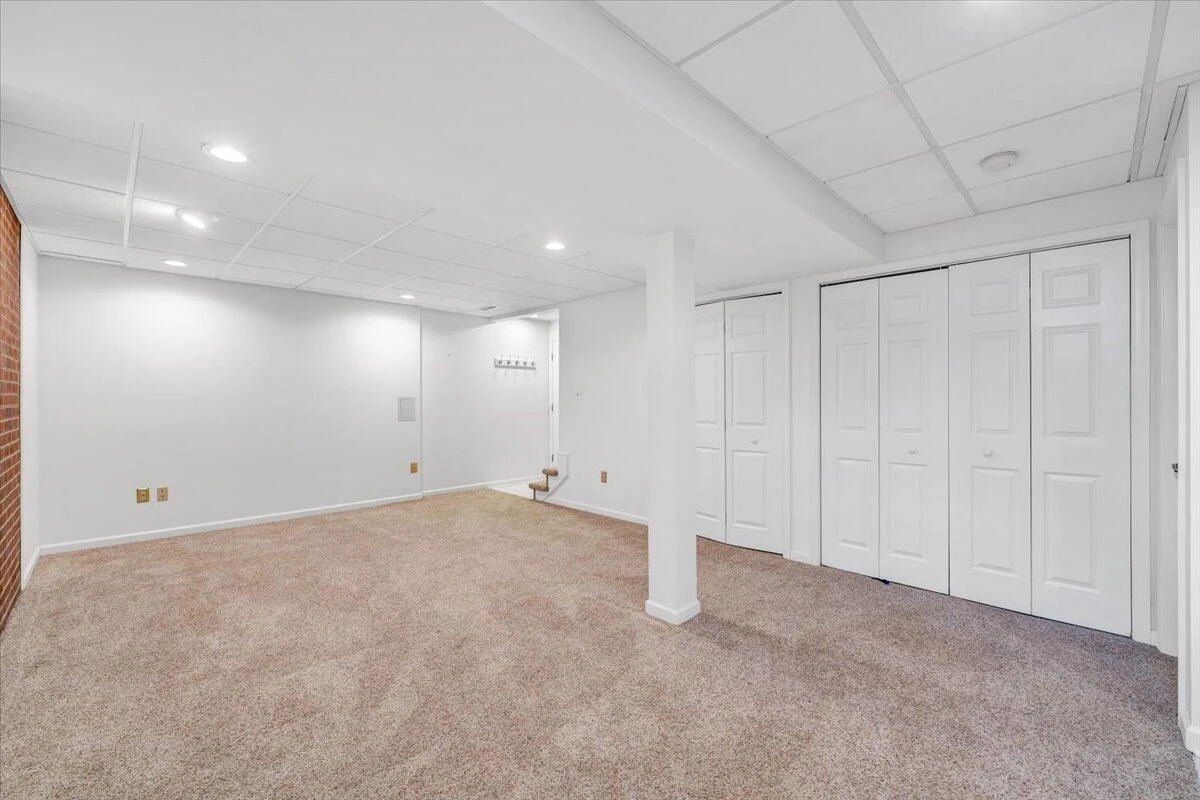 302 Ivy LN - Photo 59