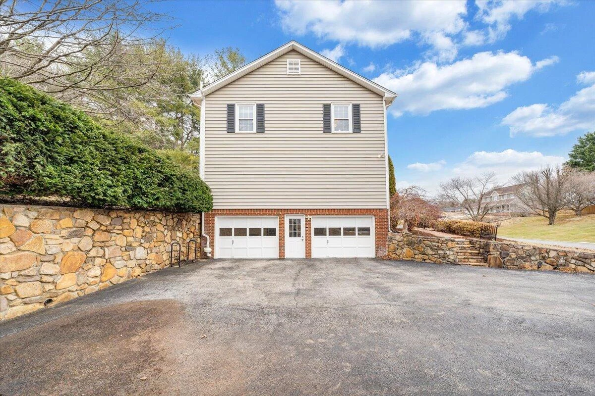 302 Ivy LN - Photo 80
