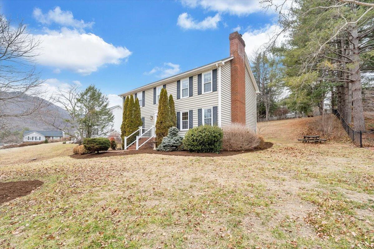 302 Ivy LN - Photo 86