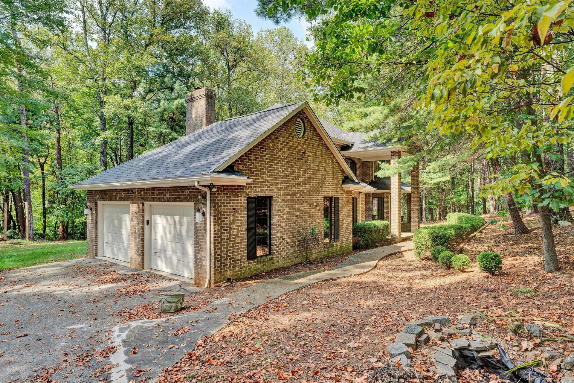 1624 Sunberry CIR - Photo 4