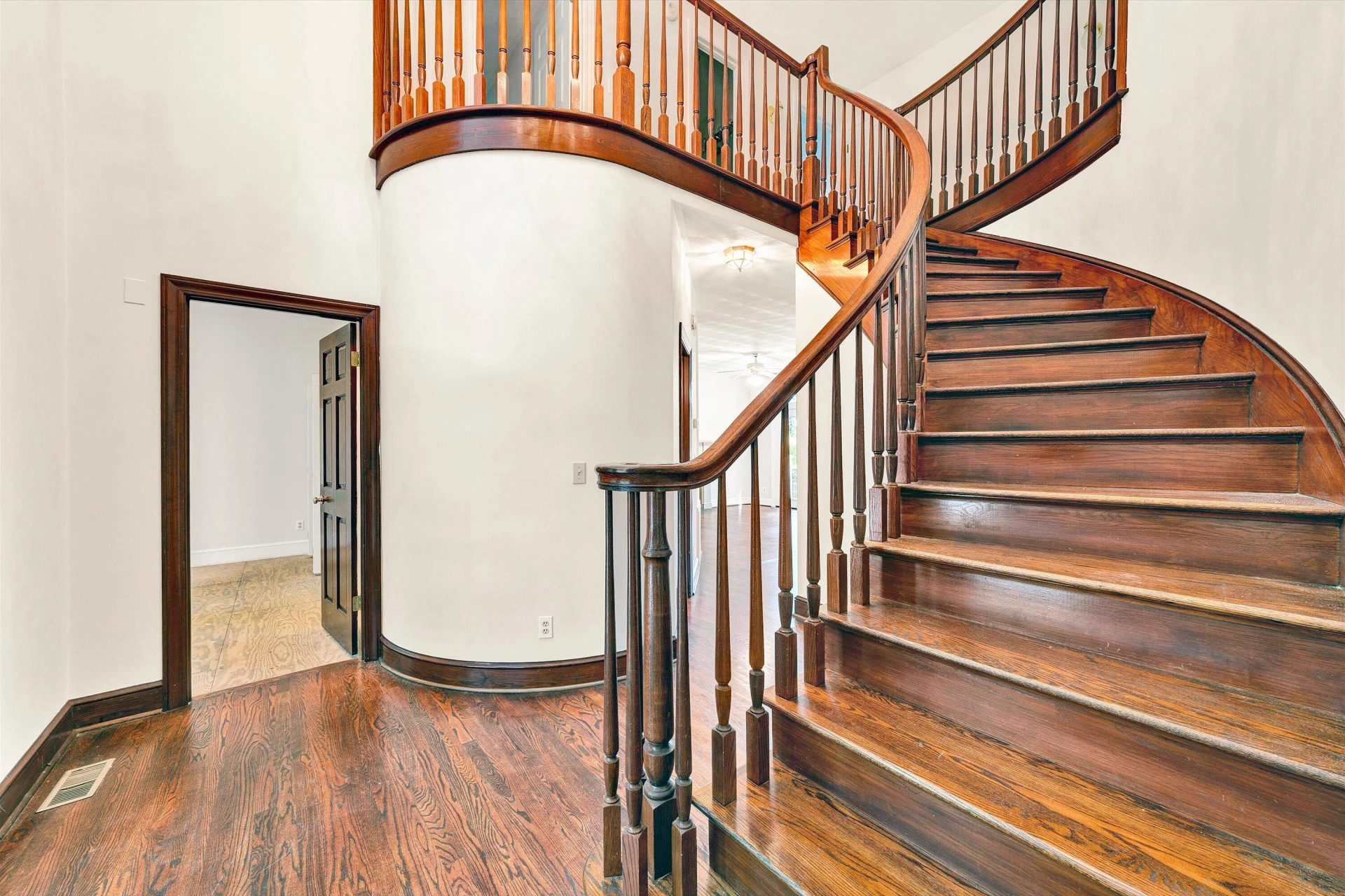 1624 Sunberry CIR - Photo 6