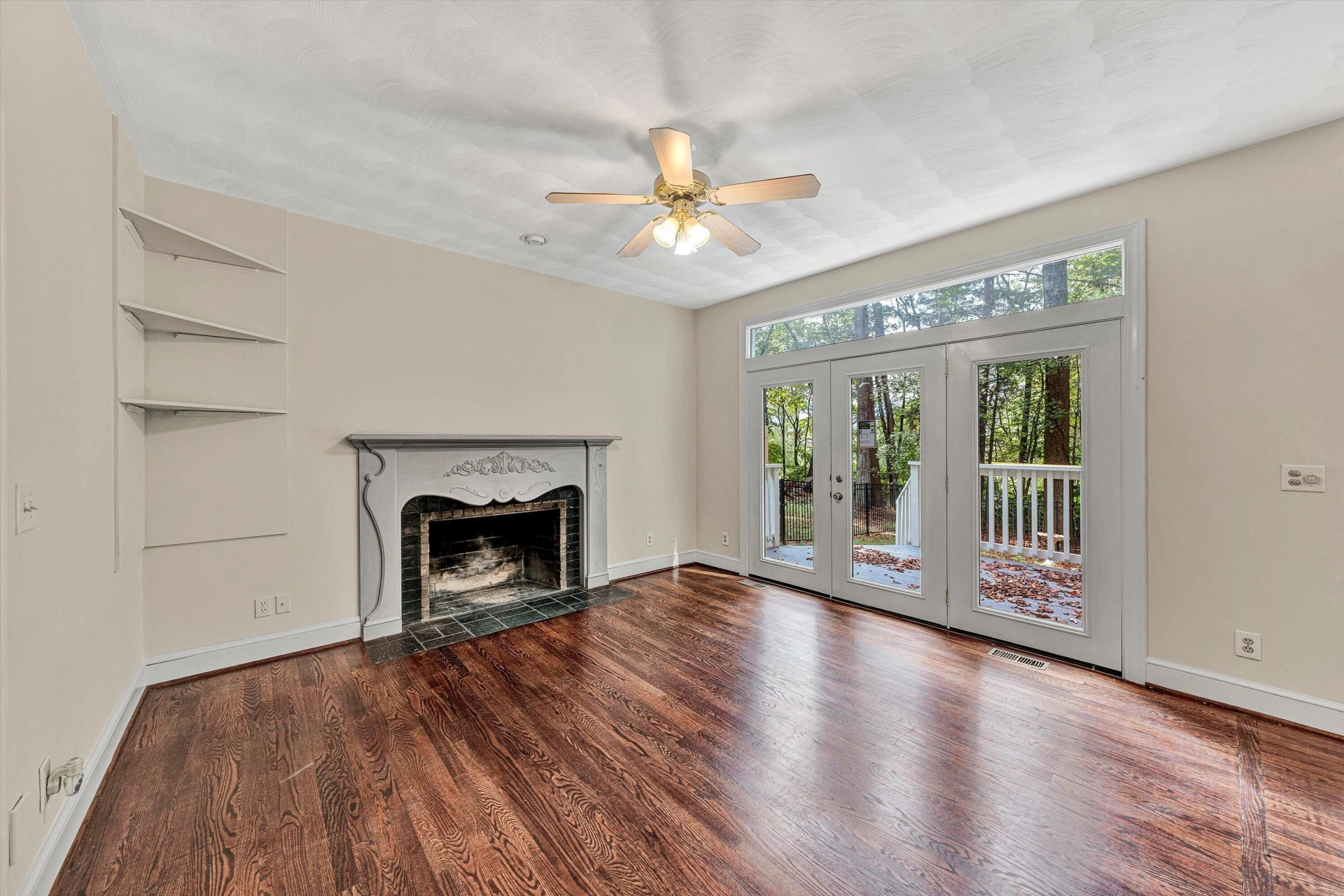 1624 Sunberry CIR - Photo 11