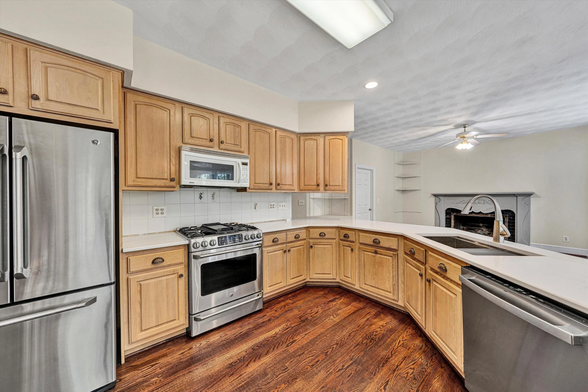 1624 Sunberry CIR - Photo 15