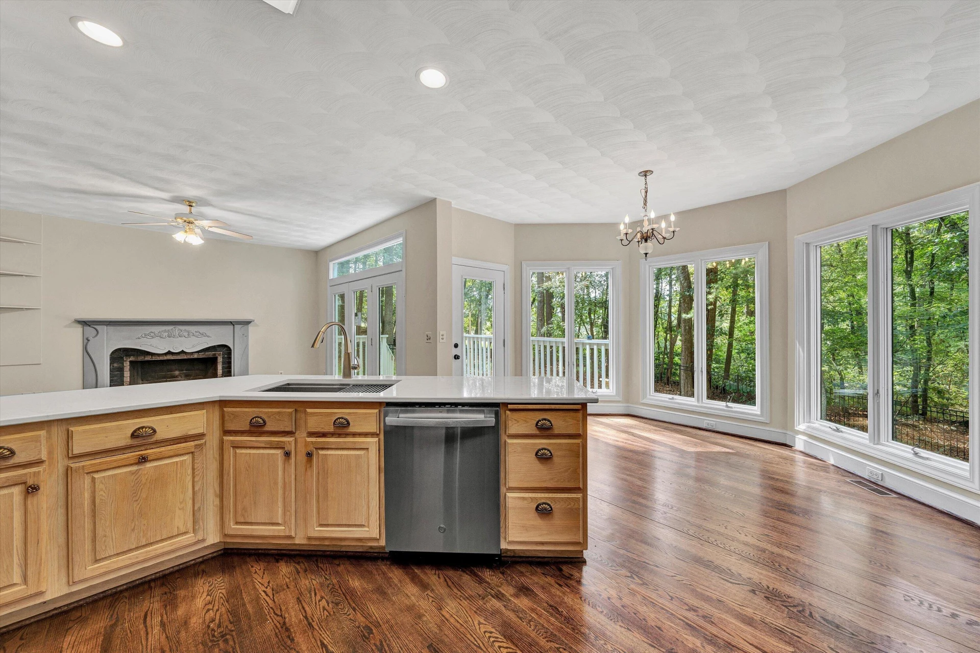 1624 Sunberry CIR - Photo 17