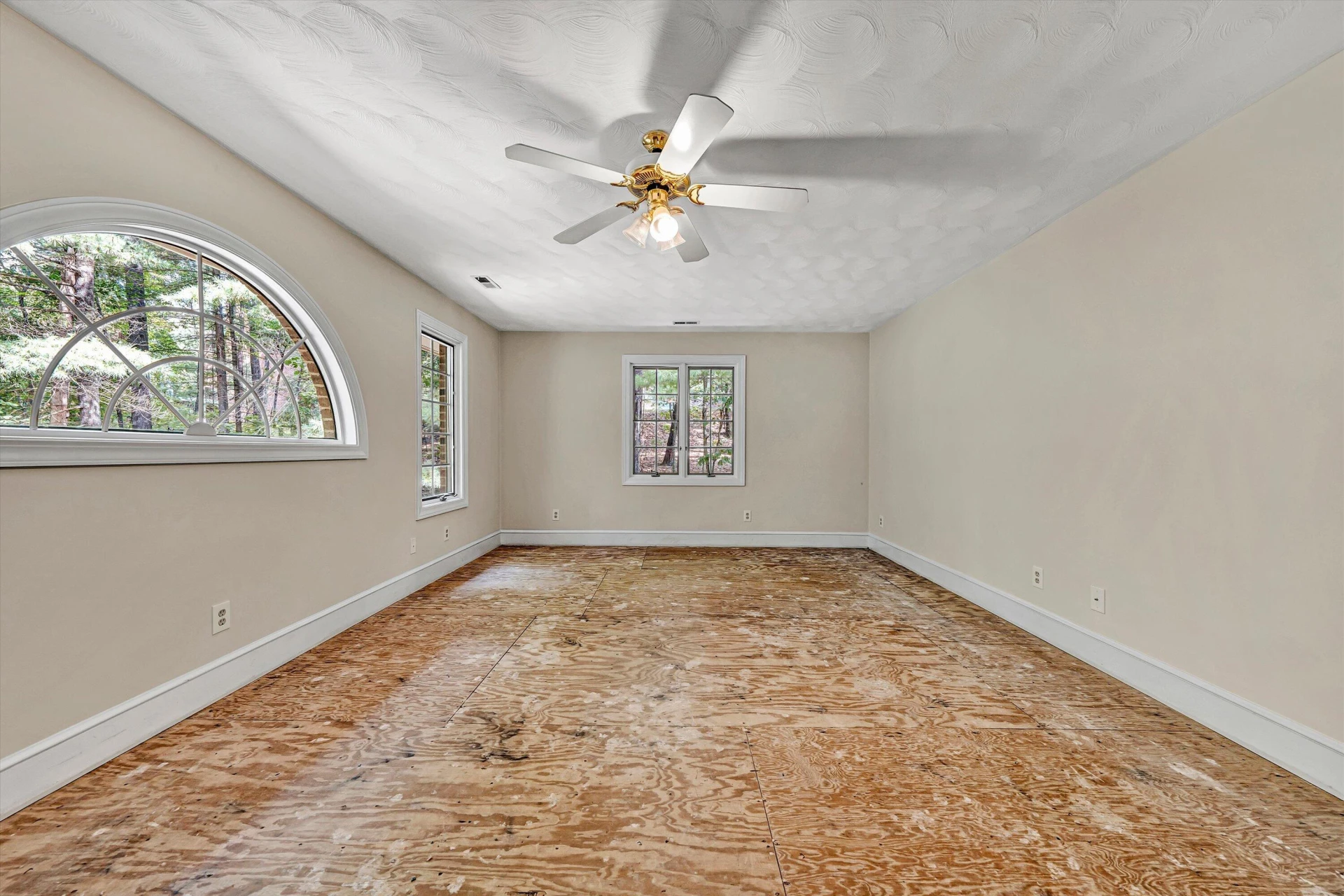 1624 Sunberry CIR - Photo 27