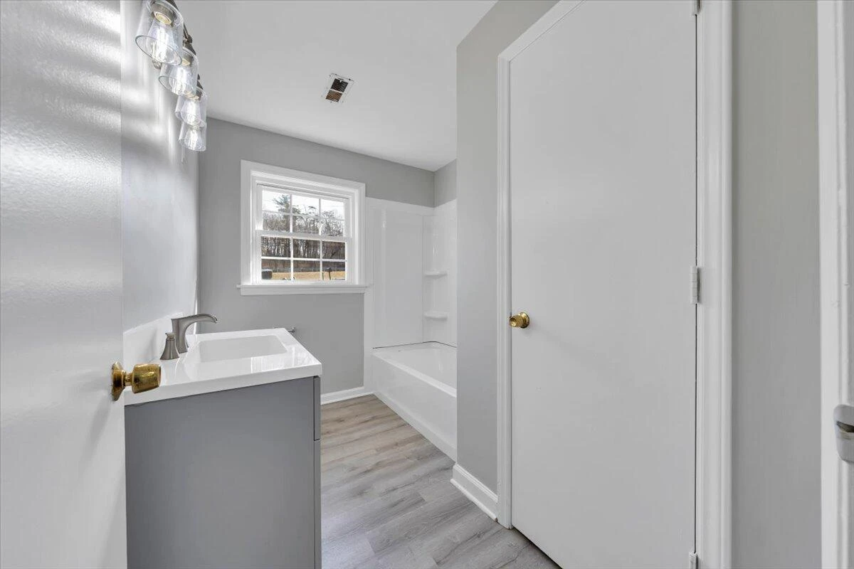 4639 Girard DR - Photo 31