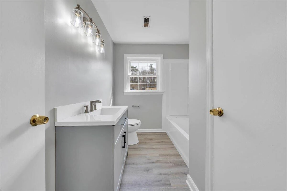 4639 Girard DR - Photo 32
