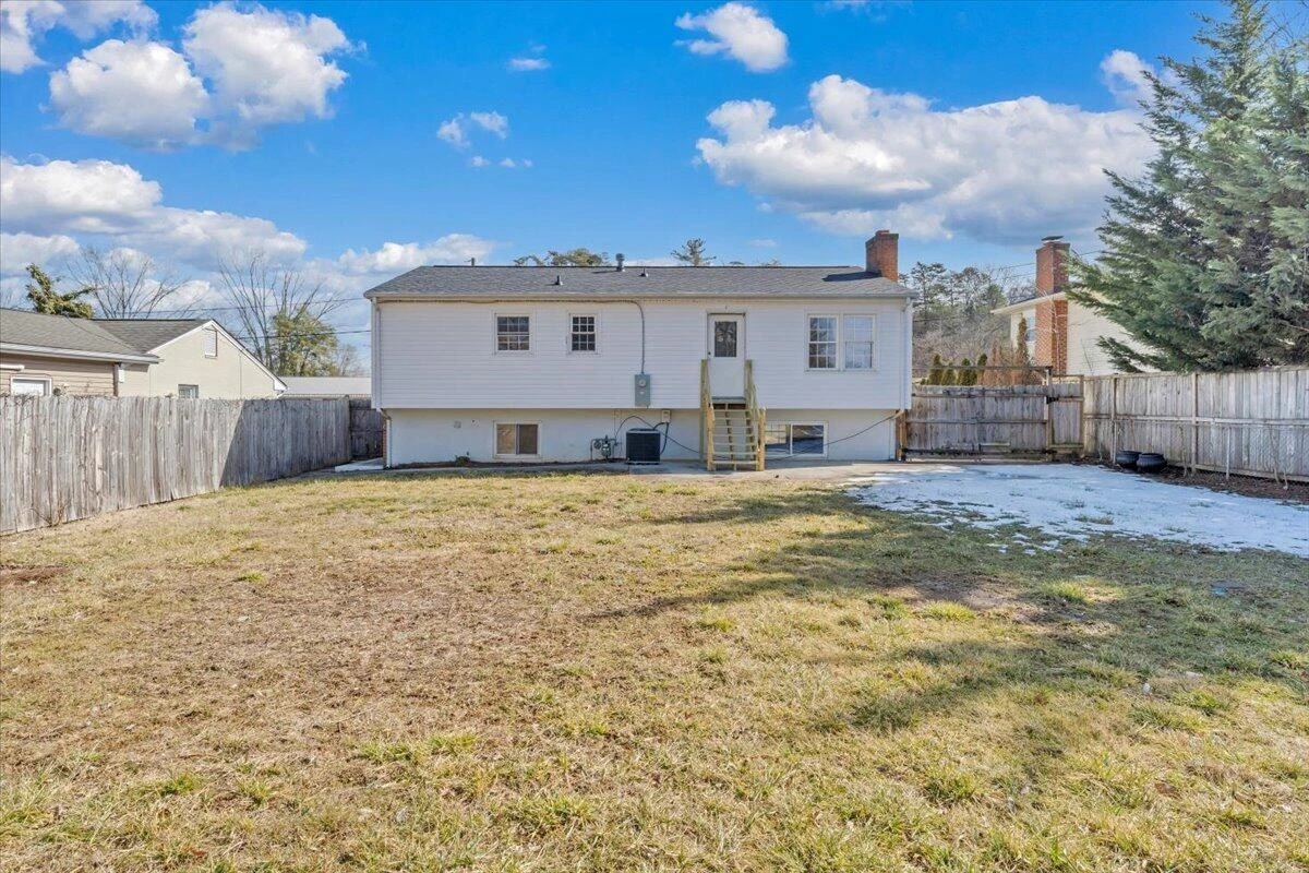 4639 Girard DR - Photo 43