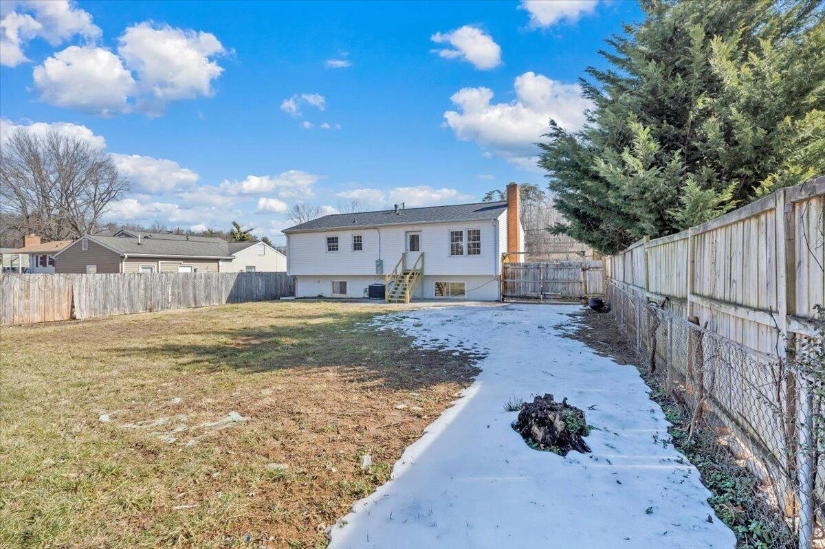 4639 Girard DR - Photo 45