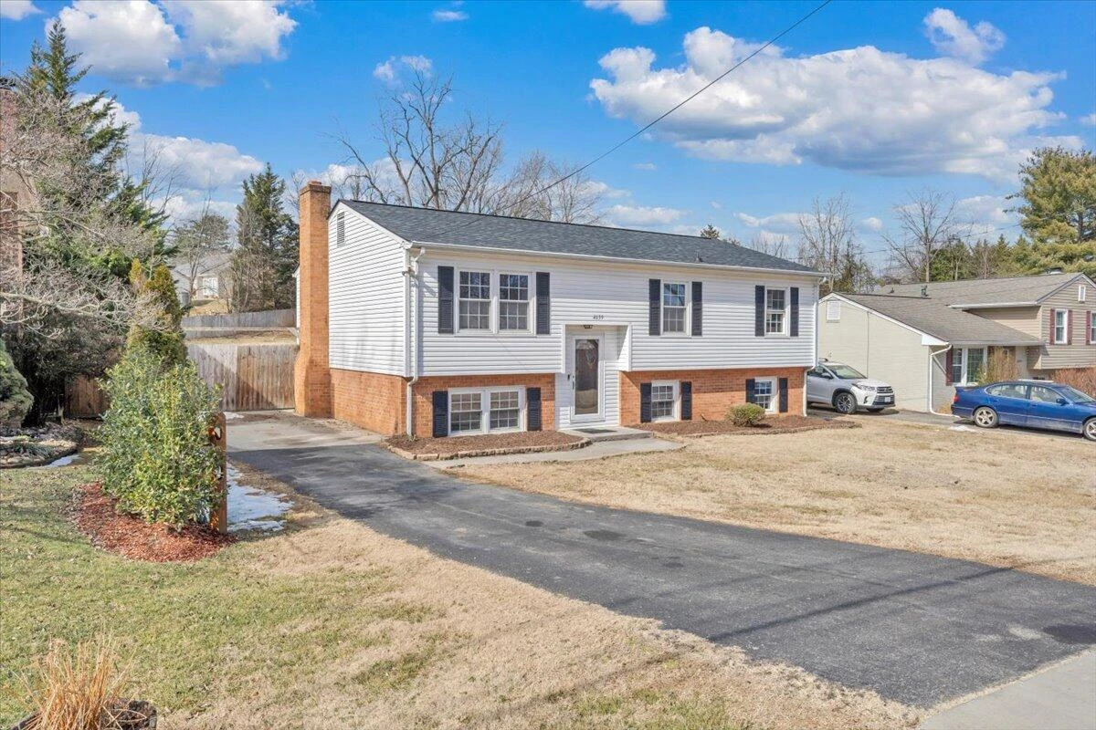 4639 Girard DR - Photo 46