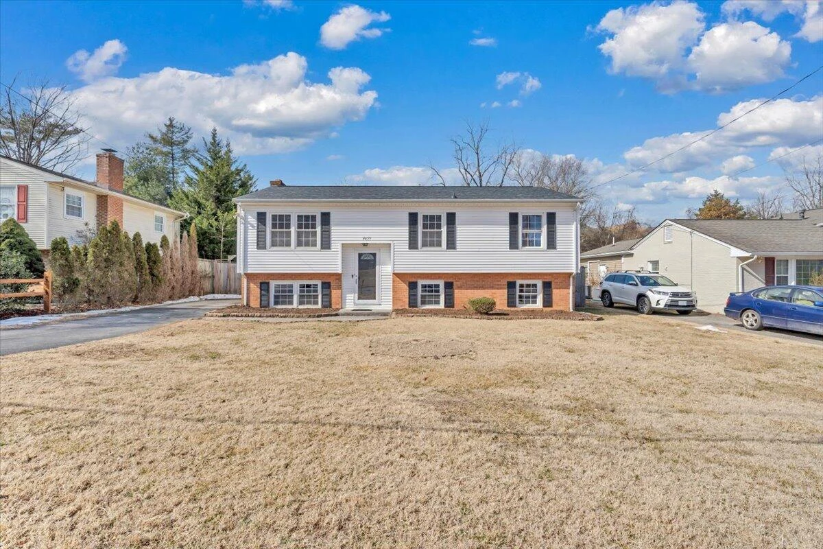 4639 Girard DR - Photo 48