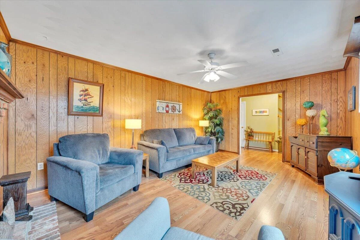 419 Rebecca LN - Photo 18