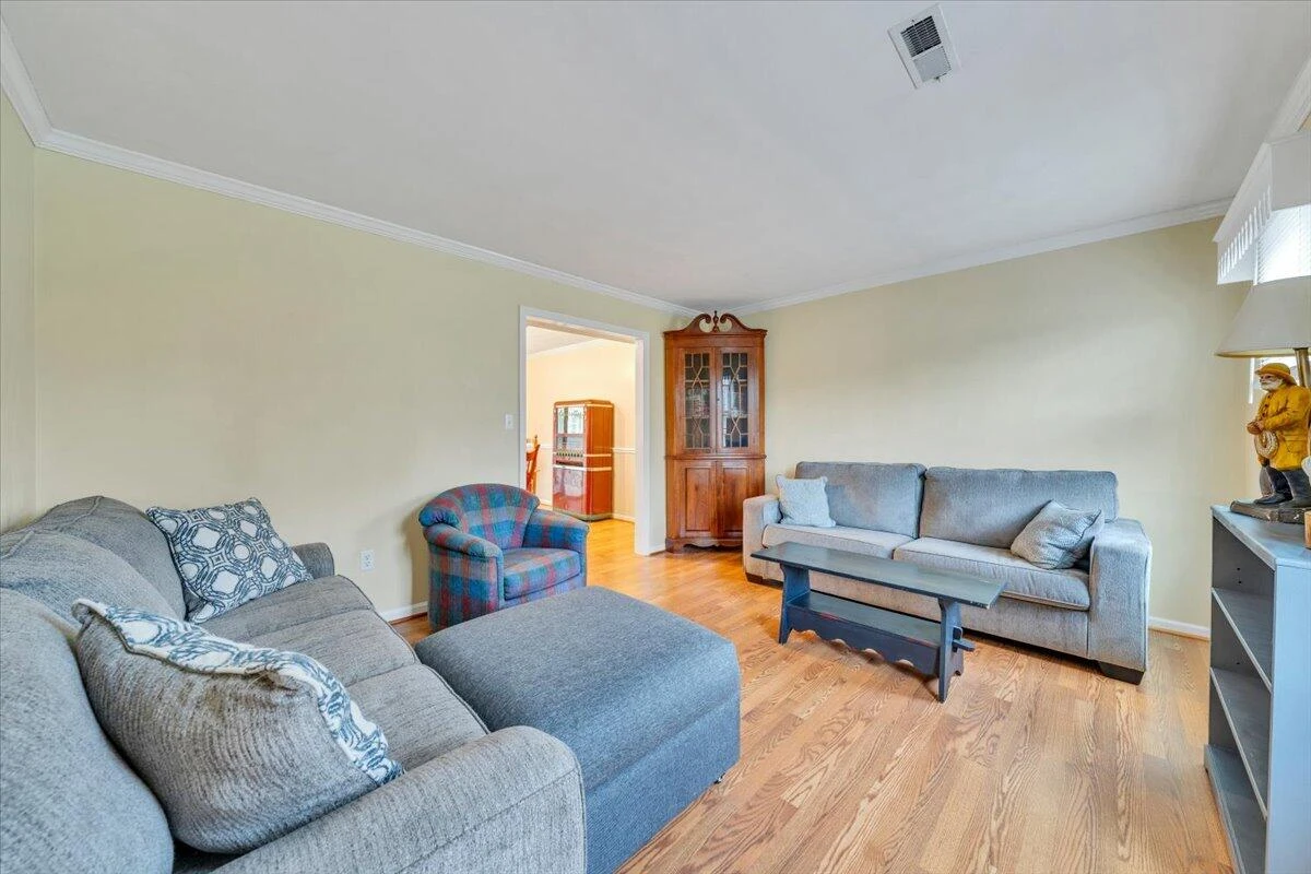 419 Rebecca LN - Photo 19