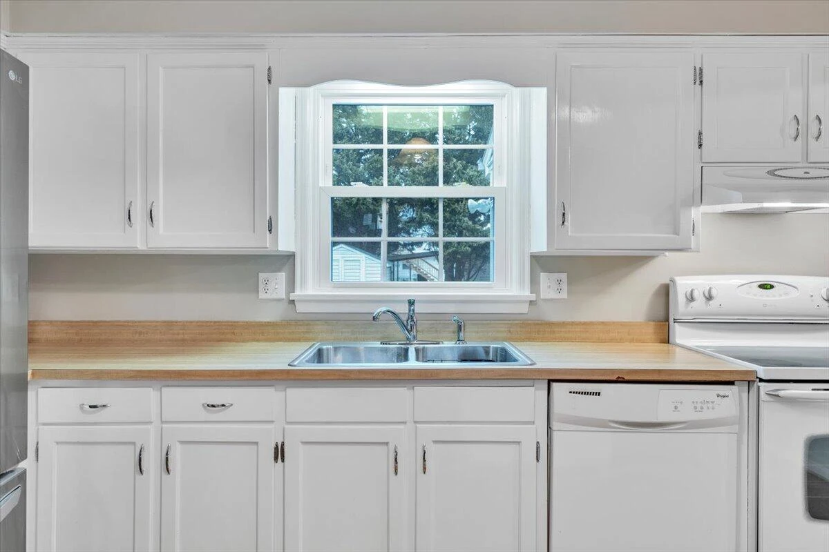 419 Rebecca LN - Photo 27
