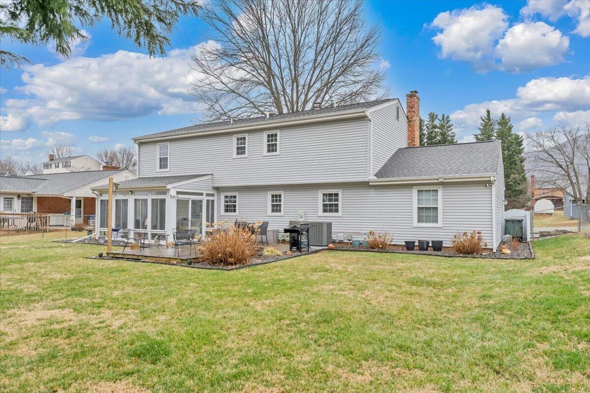 419 Rebecca LN - Photo 11