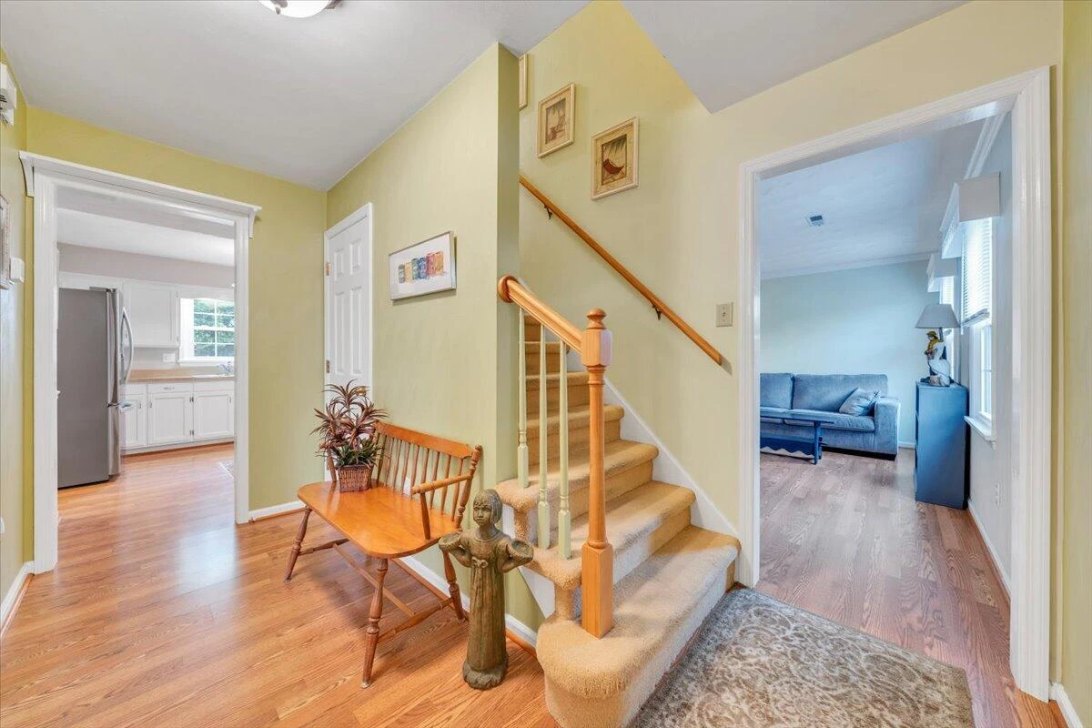 419 Rebecca LN - Photo 12
