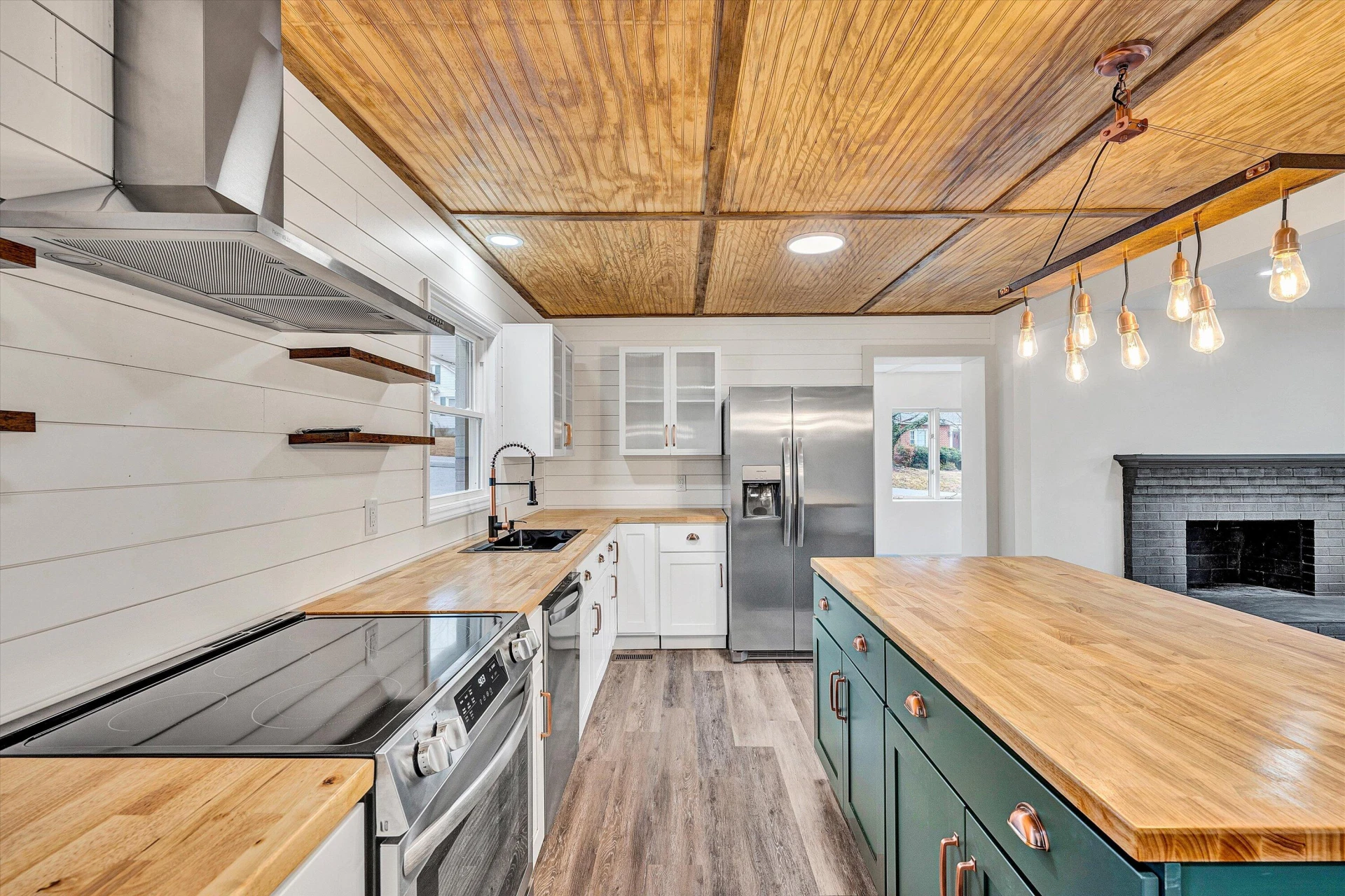 5401 Warwood DR - Photo 15