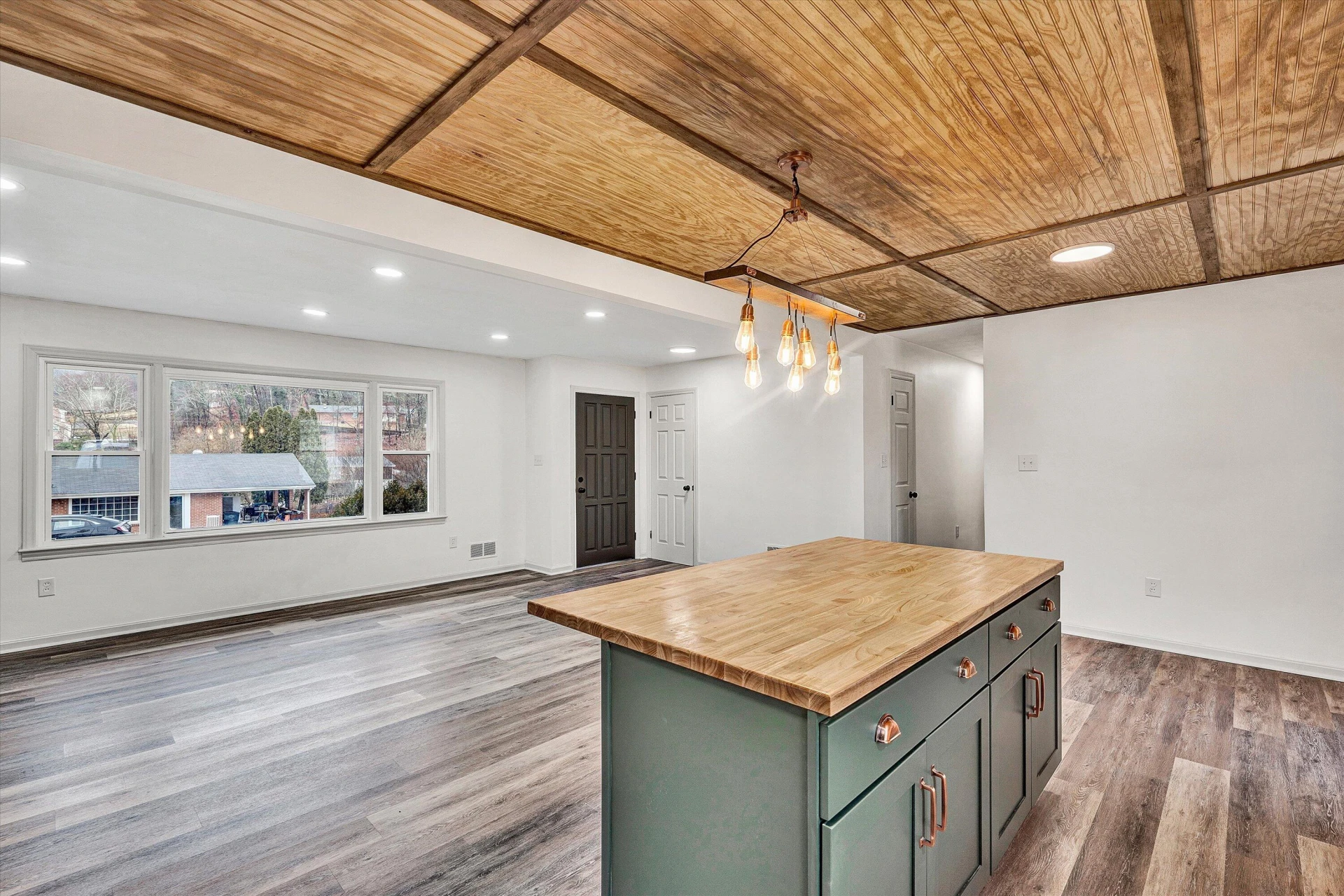 5401 Warwood DR - Photo 18