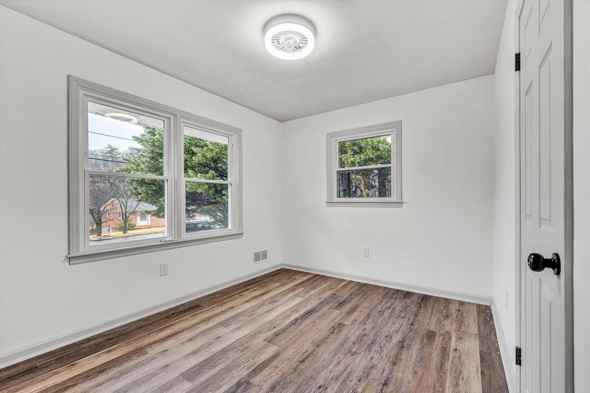 5401 Warwood DR - Photo 21