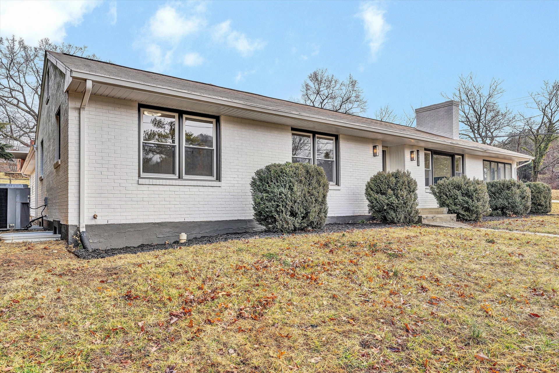 5401 Warwood DR - Photo 5