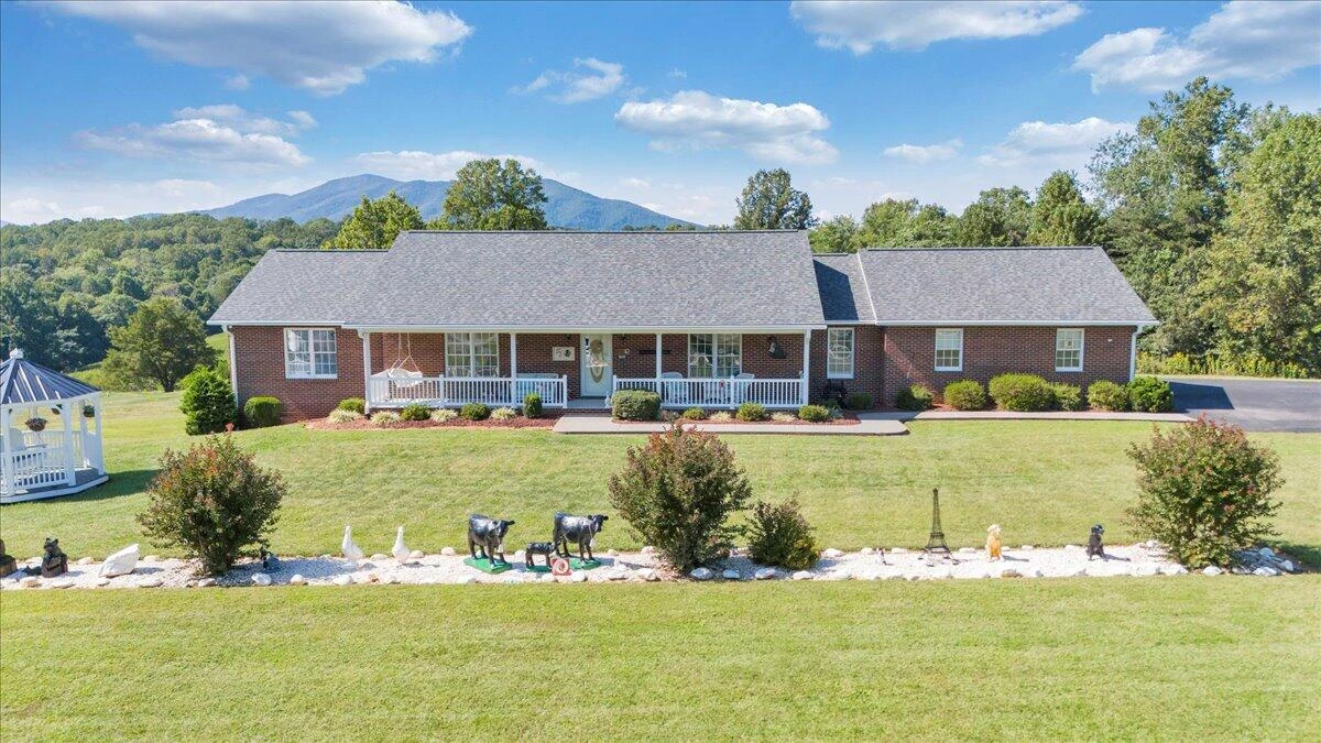 3991 Green Level RD - Photo 2