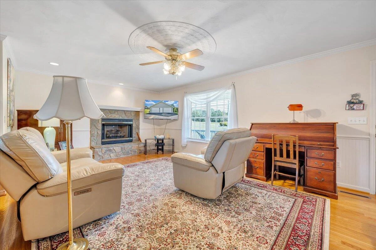 3991 Green Level RD - Photo 4
