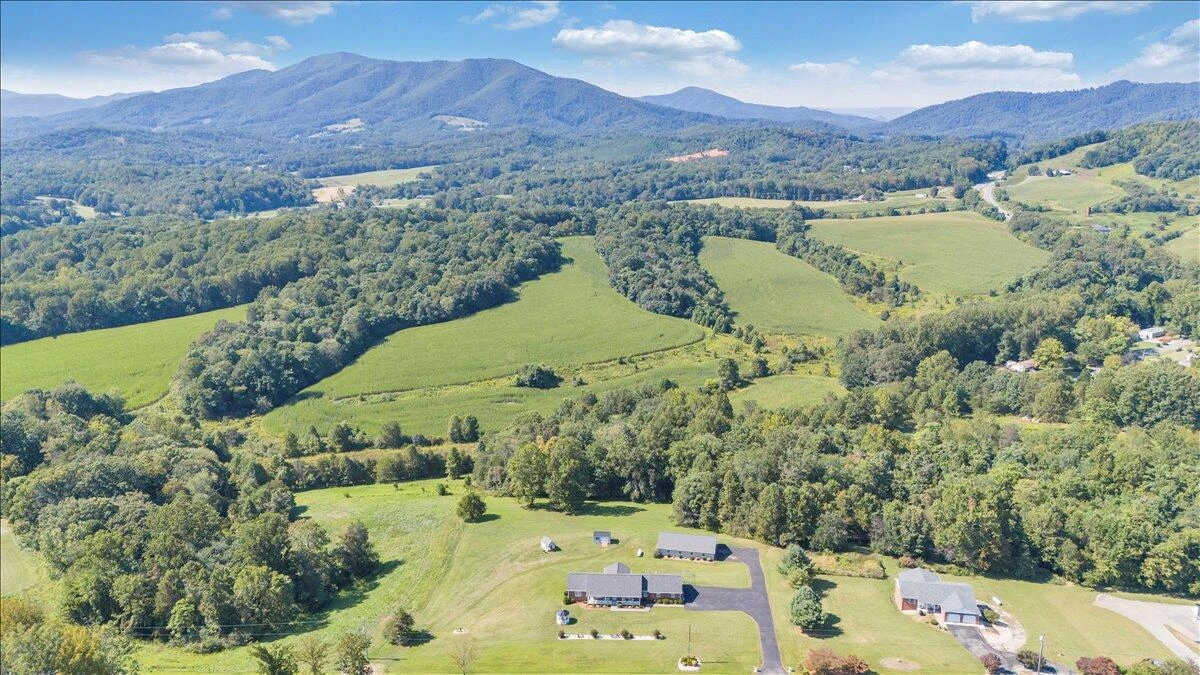 3991 Green Level RD - Photo 44