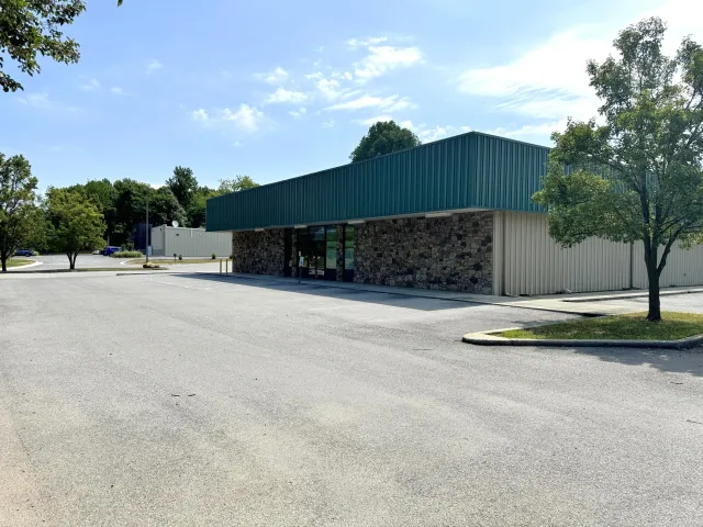 17720 Main ST, Buchanan, VA, 24066