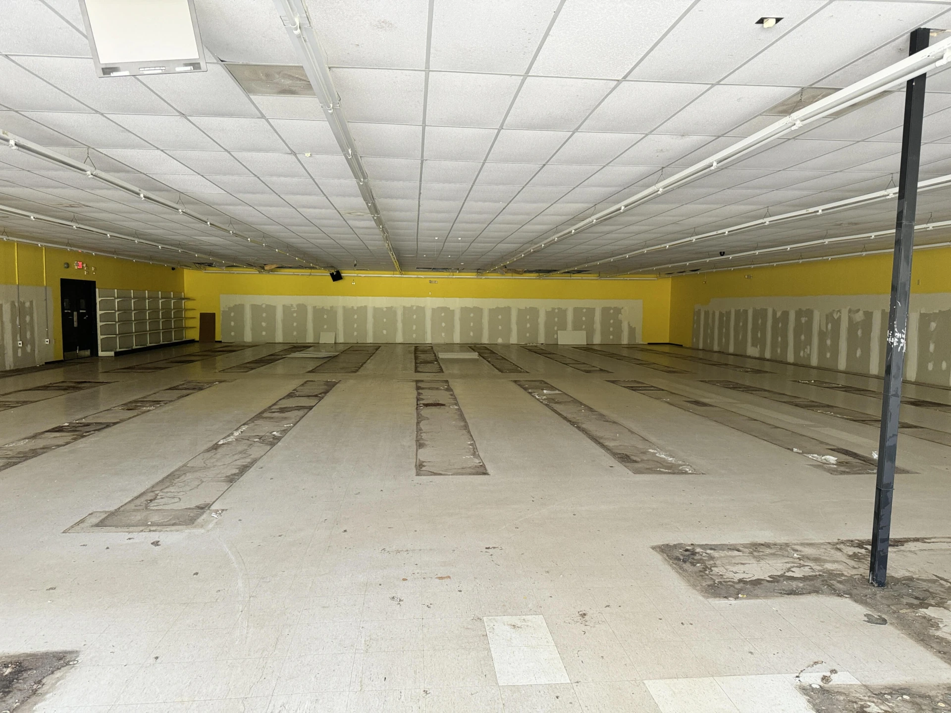 17720 Main ST - Photo 2