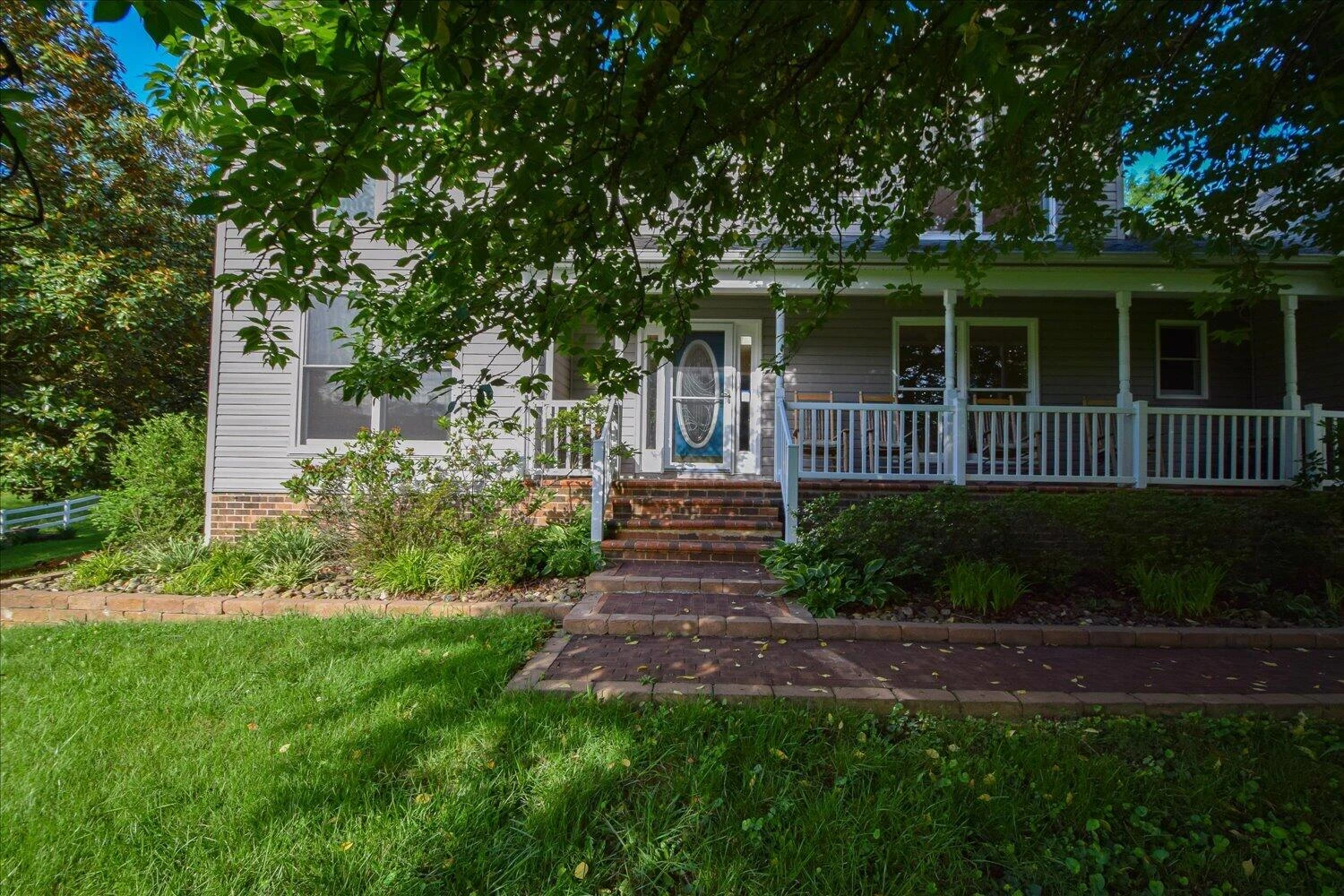 146 Hill DR - Photo 2