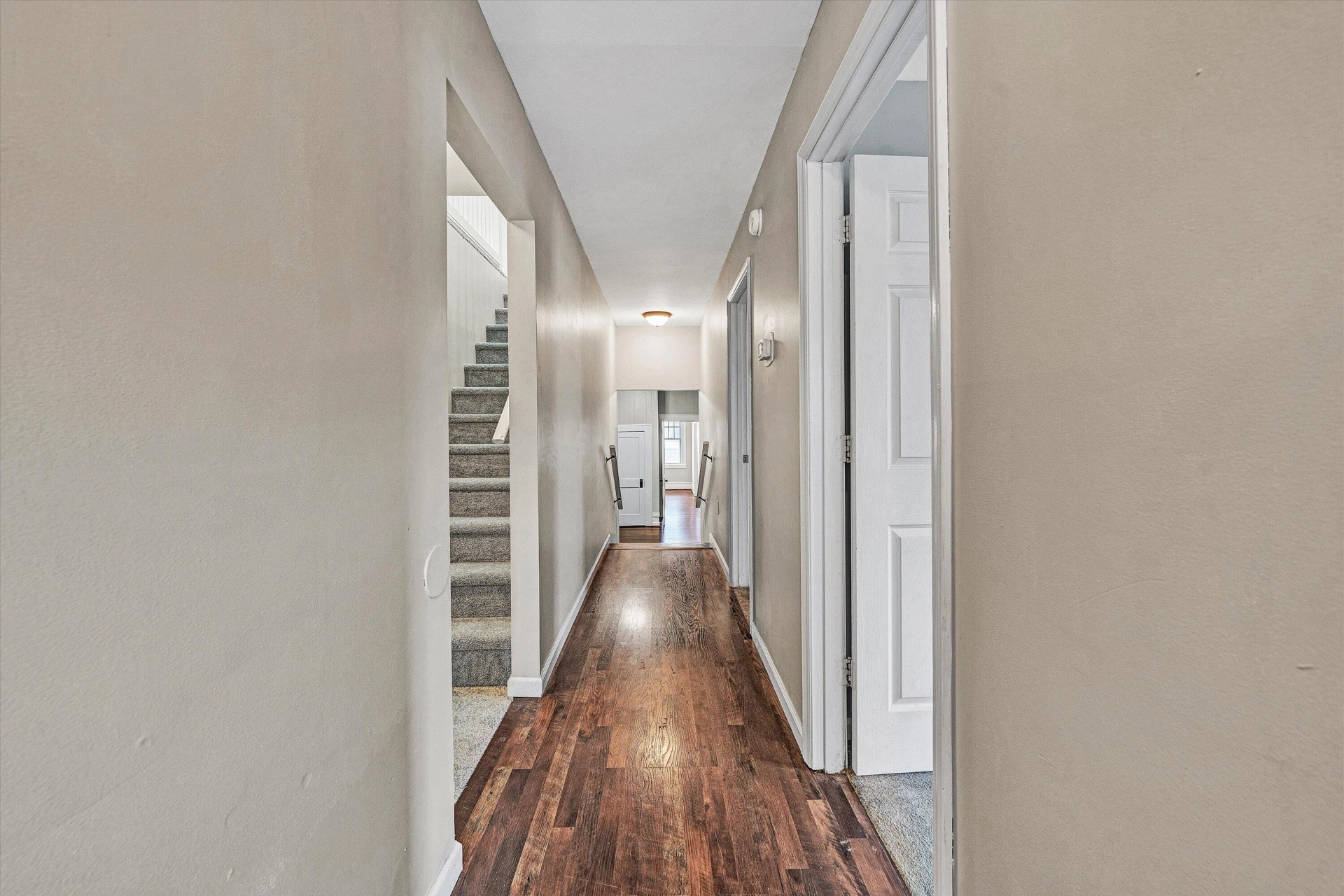 505 Arbor AVE SE - Photo 17
