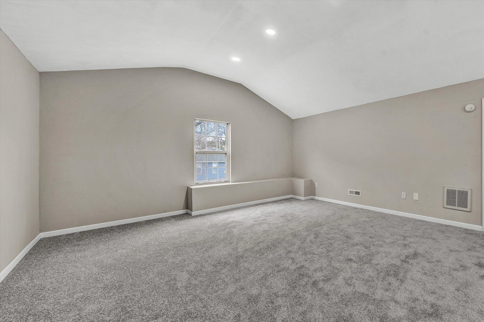 505 Arbor AVE SE - Photo 23