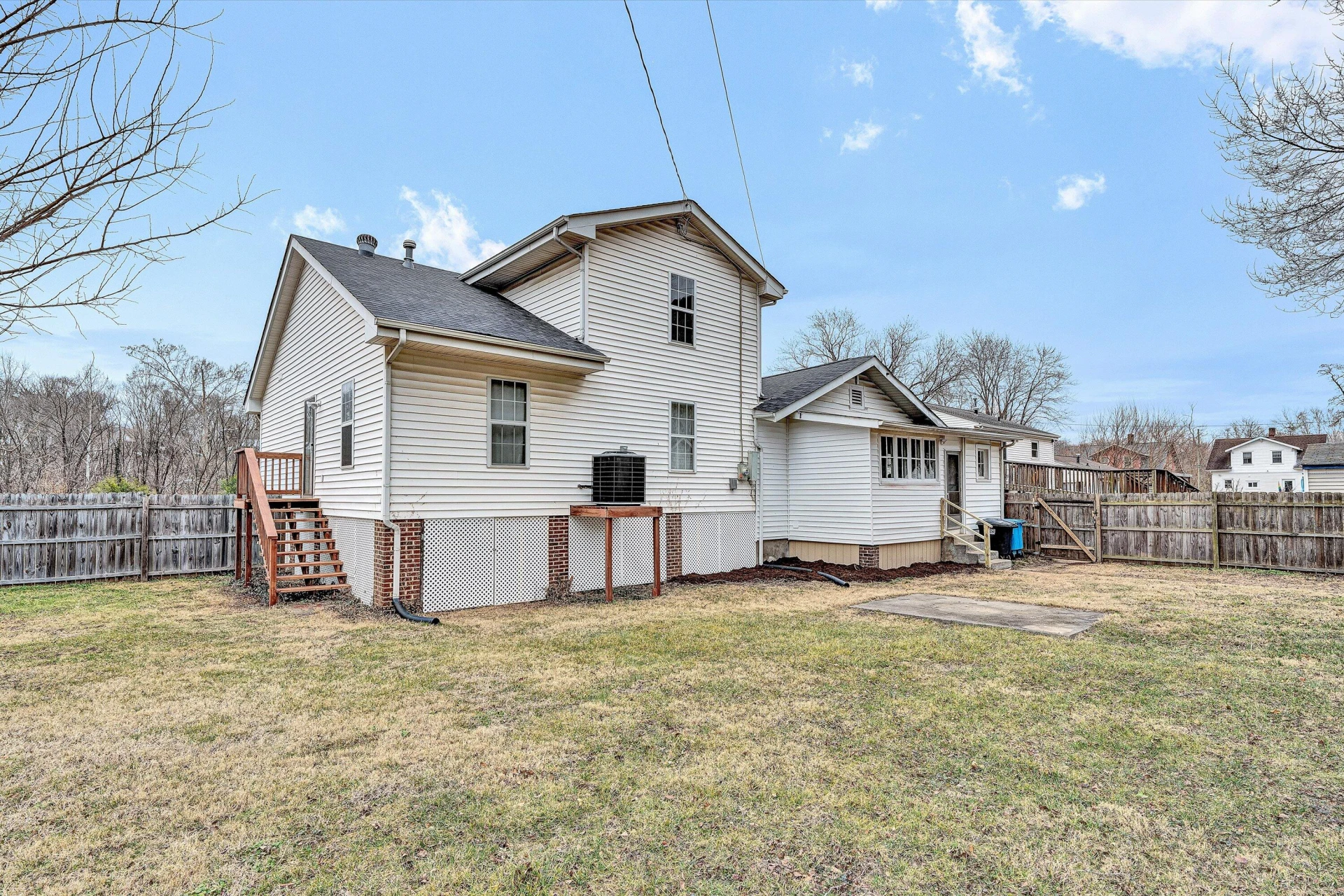 505 Arbor AVE SE - Photo 27
