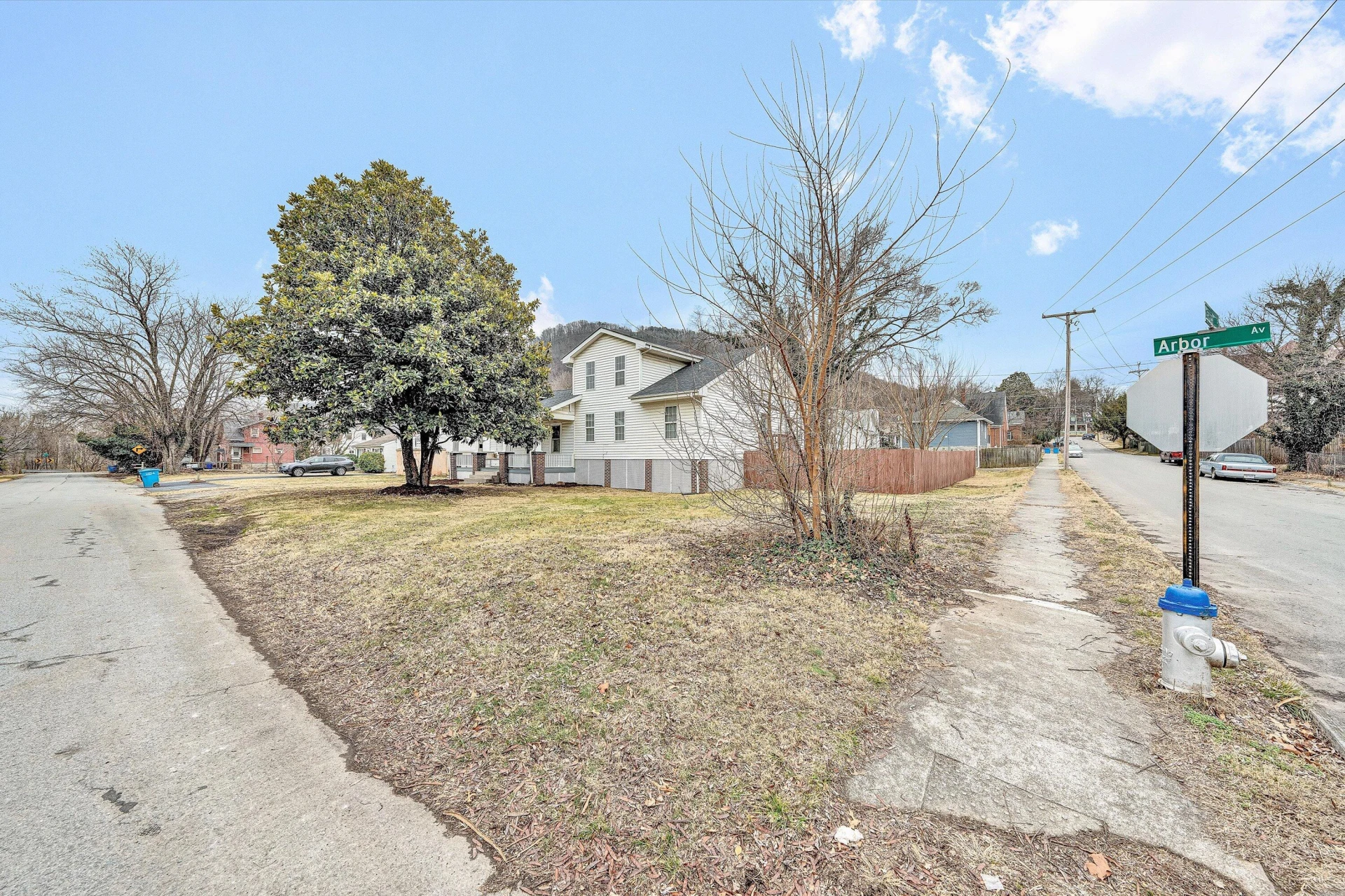 505 Arbor AVE SE - Photo 29