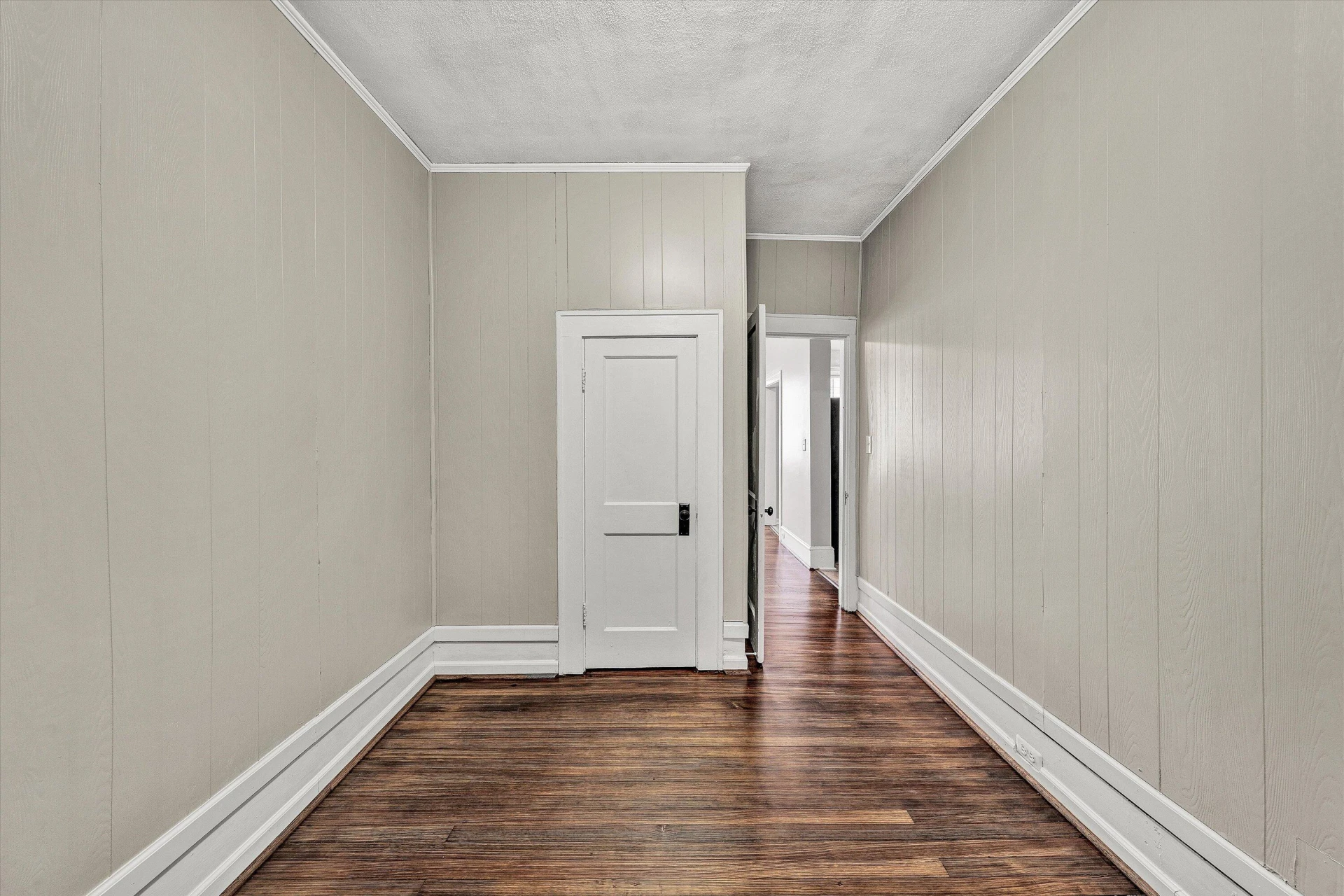505 Arbor AVE SE - Photo 13