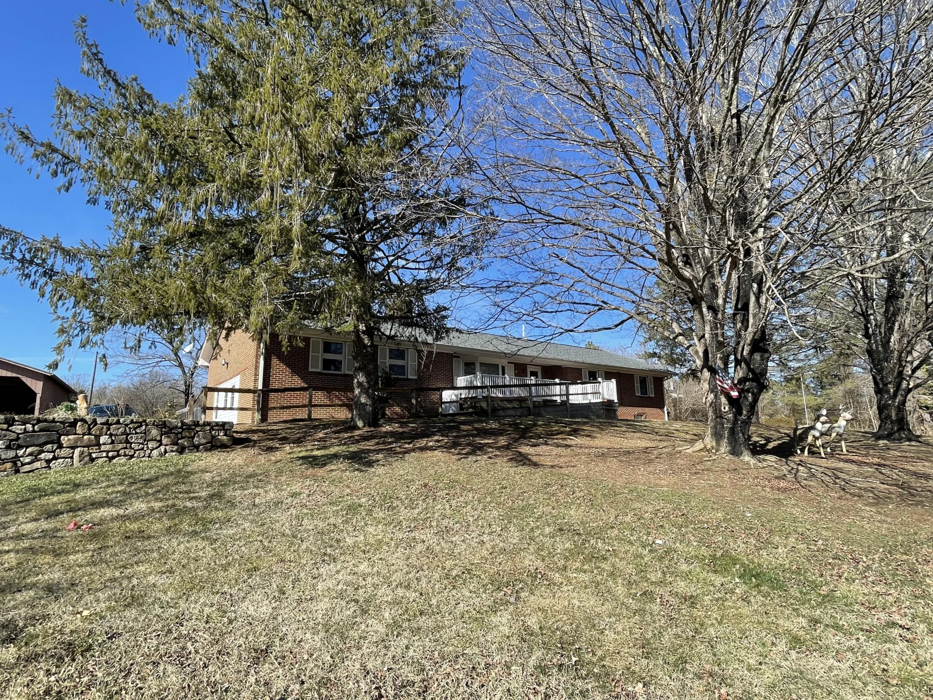 2047 Botetourt RD - Photo 3