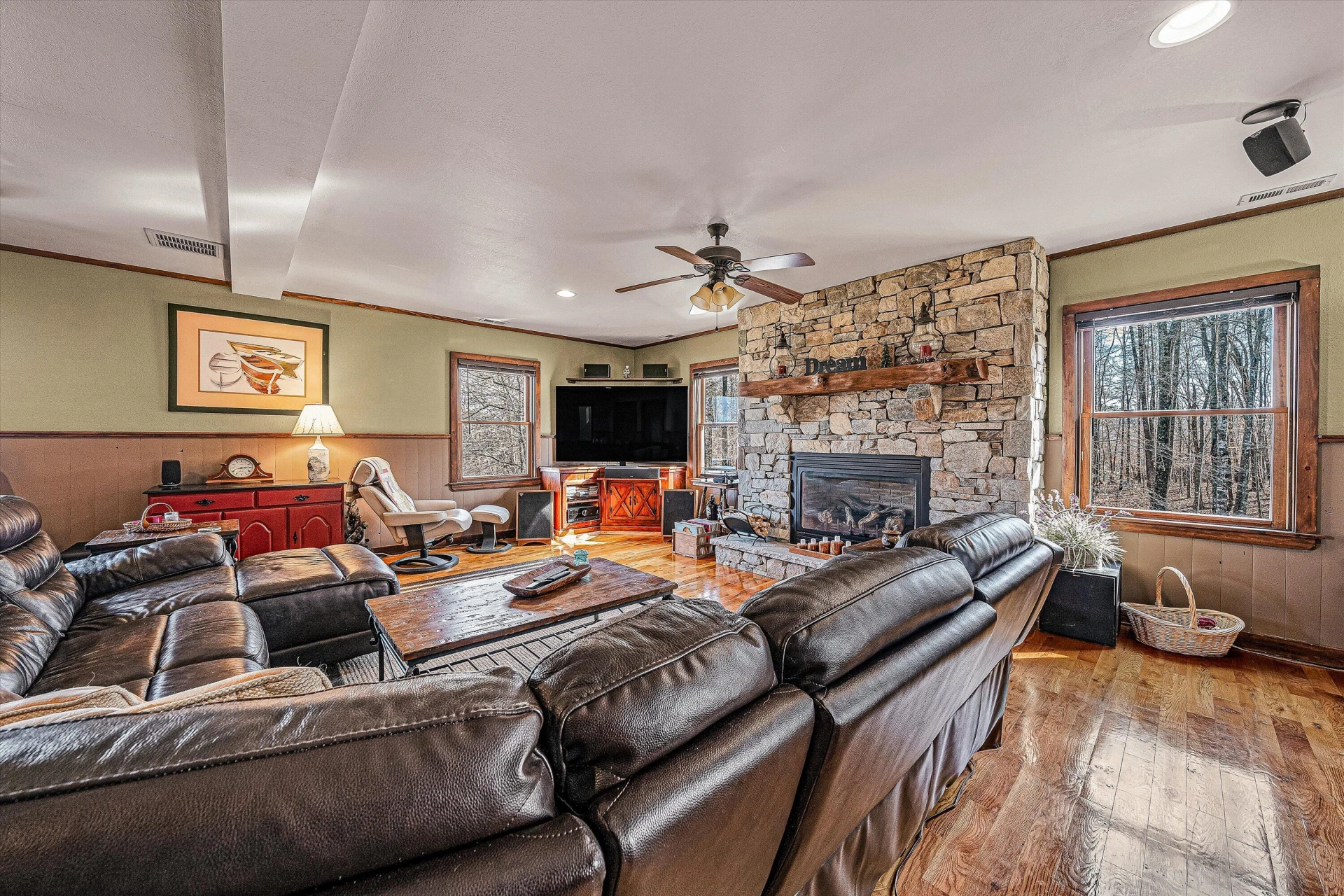 946 High Meadows DR - Photo 29