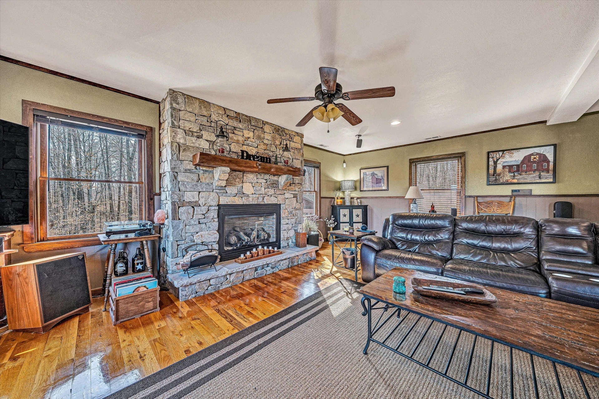 946 High Meadows DR - Photo 32